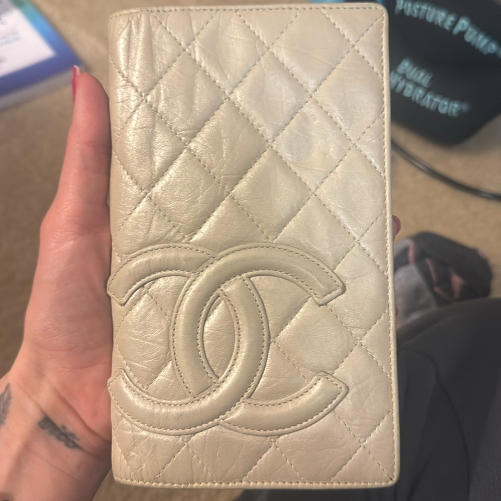 CHANEL Quilted CC Logo Long Wallet - Cream - Picture 3 of 6